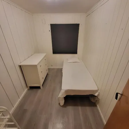アパート 6 Bedrooms, 8 Guest In Kjeller - 5mins From Station, 3 Mins To Oslomet *