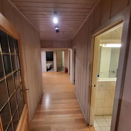 6 Bedrooms, 8 Guest In Kjeller - 5mins From Station, 3 Mins To Oslomet * リレストロム